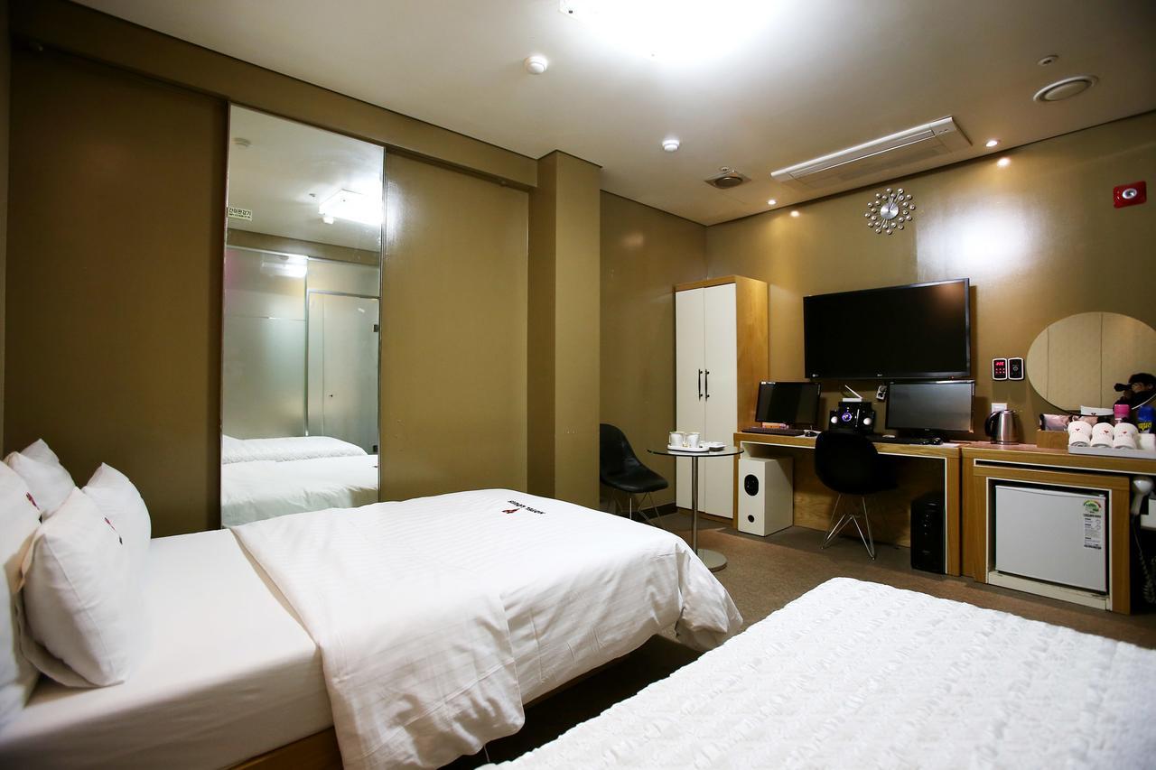 Louis Hotel Seongnam Esterno foto