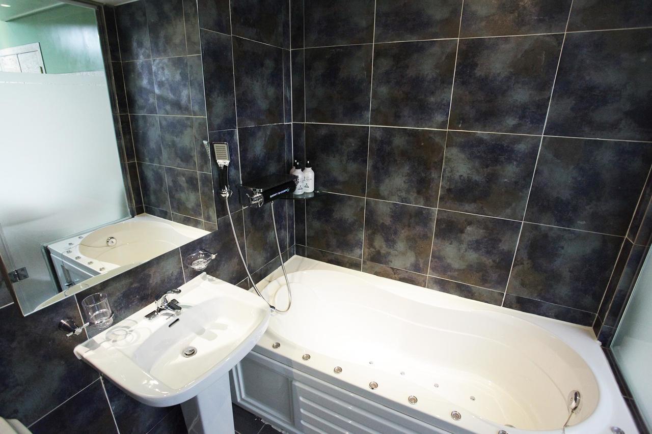 Louis Hotel Seongnam Esterno foto